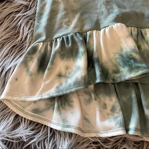 NWT Thyme + Honey Tie-Dye Peplum Ruffle Hem Short Sleeve Raglan Top Sage - Picture 5 of 12